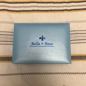 Bella and Rose jewelry set